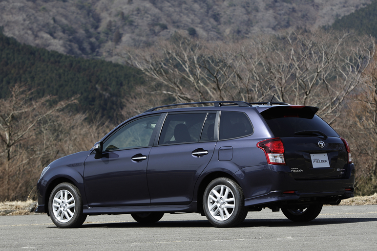 Toyota представила новое поколение семейства Corolla в Японии.